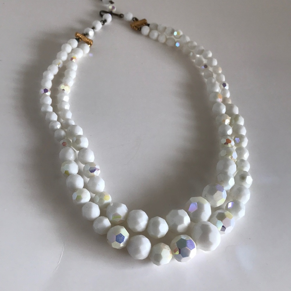 Vintage White Opalescent choker